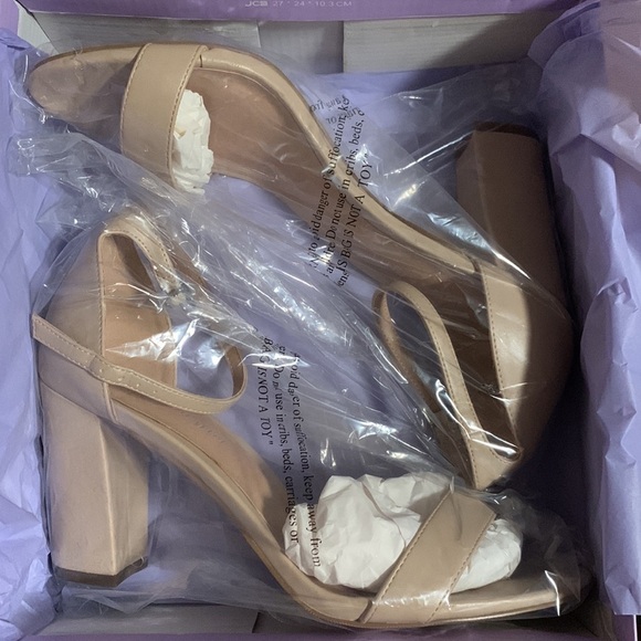 Madden girl Women's Open Toe Ankle Strap Block Chunky Heels Sandals, Nude - Picture 6 of 12